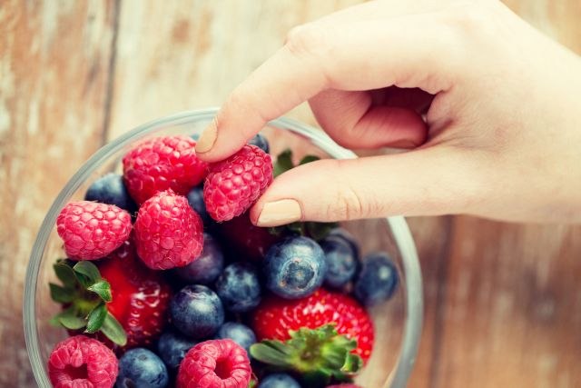 Stručnjaci: Koliko voća zaista smemo da jedemo?